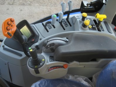 New Holland T6090