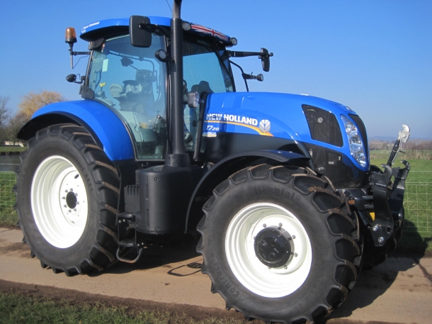 New Holland T7.210