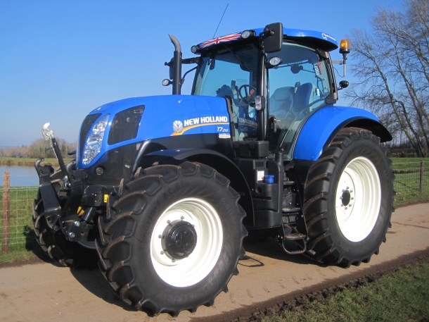 New Holland T7.210