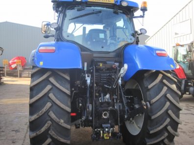 New Holland T7.210