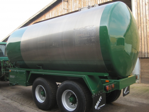 Bailey stainless steel insulated tanker