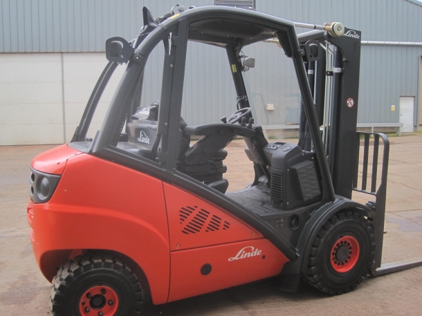 Linde H30 diesel fork truck