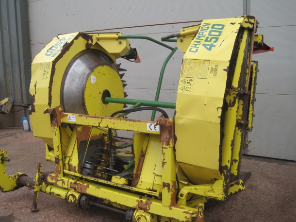Kemper Champion 4500 6 row maize header