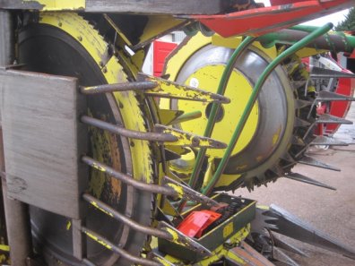 Kemper Champion 4500 6 row maize header