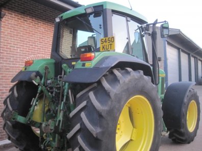John Deere 6900