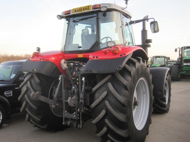 Massey Ferguson 7499