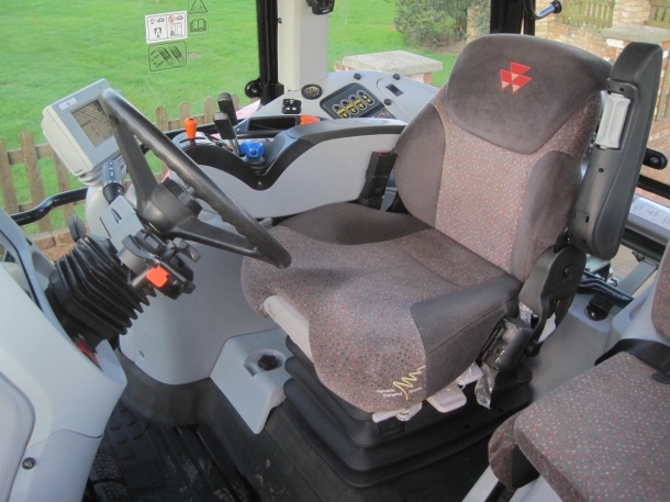 Massey Ferguson 7499
