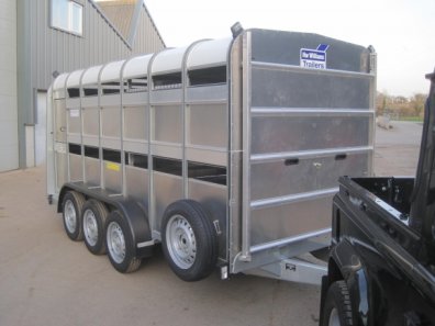 Ifor Williams TA510G3-14 tri-axle trailer
