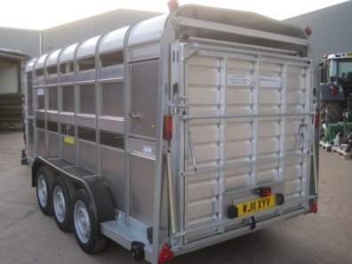 Ifor Williams TA510G3-14 tri-axle trailer