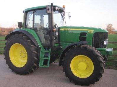 John Deere 6830