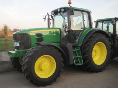 John Deere 6830