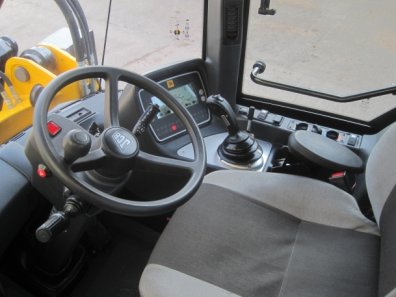 JCB 414S