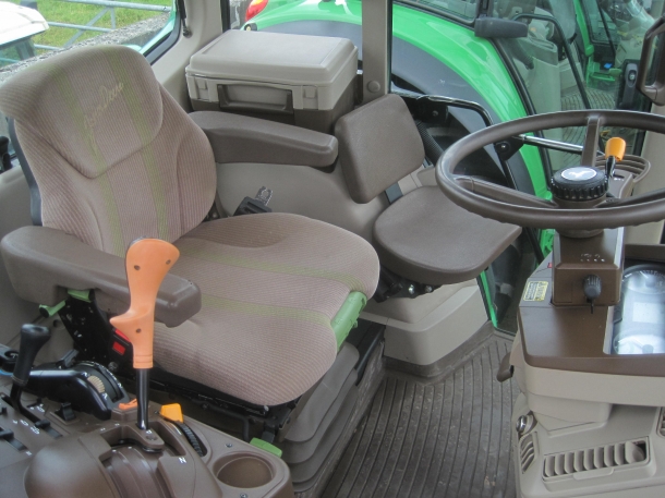 John Deere 6920S