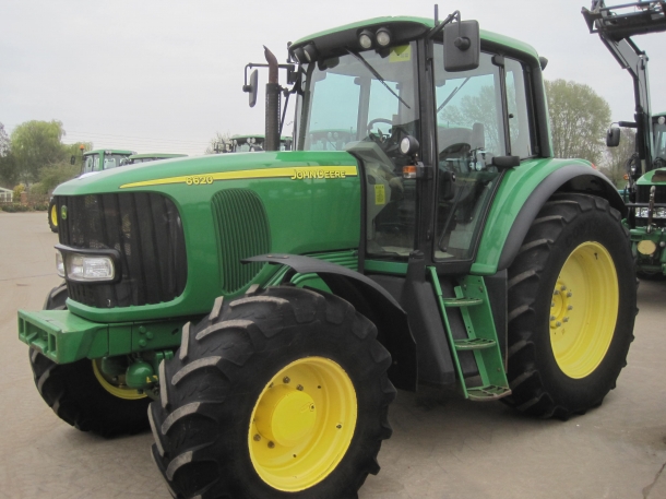 John Deere 6620