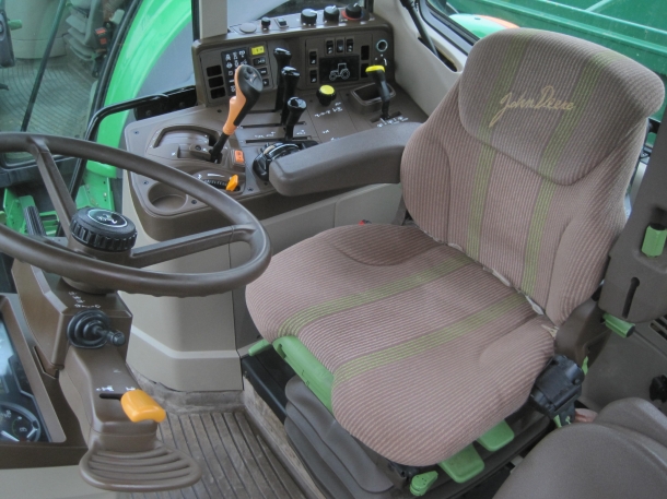 John Deere 6620