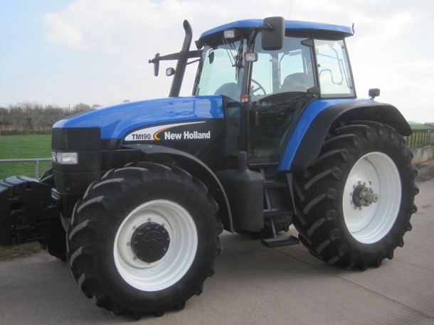 New Holland TM190