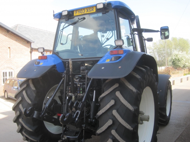 New Holland TM190