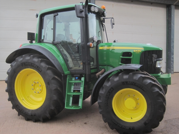 John Deere 6430