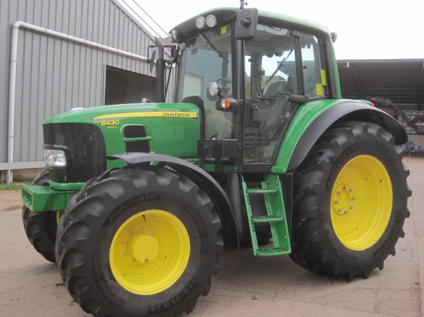 John Deere 6430
