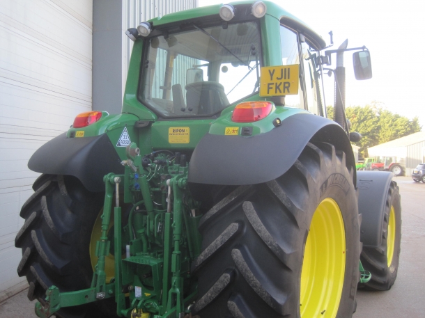 John Deere 6930