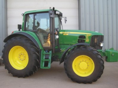 John Deere 6930