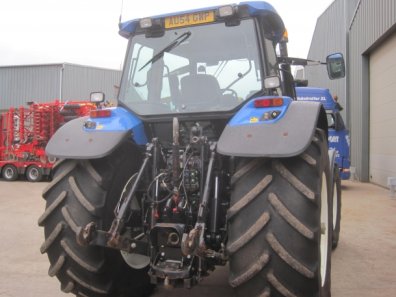 New Holland TM190