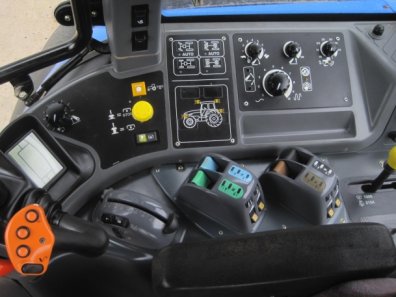 New Holland TM190
