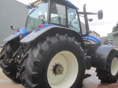 New Holland TM190