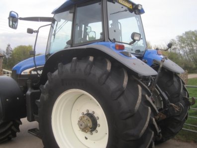 New Holland TM190