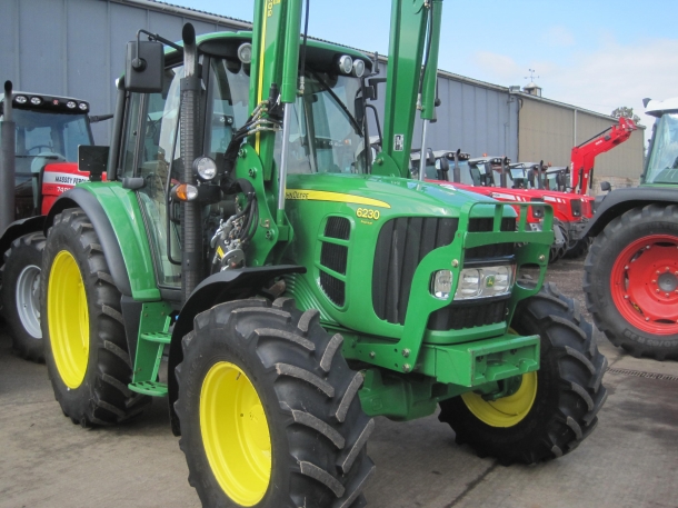 John Deere 6230