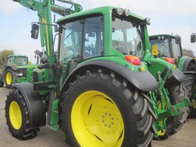 John Deere 6230
