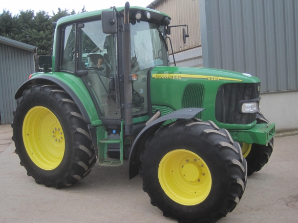 John Deere 6320