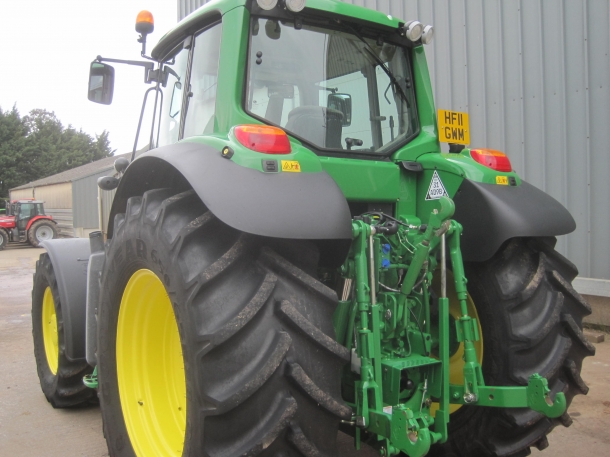 John Deere 6830