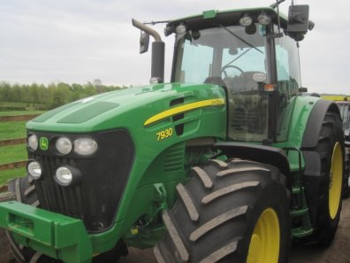 John Deere 7930