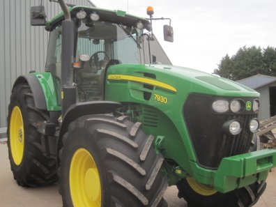 John Deere 7930