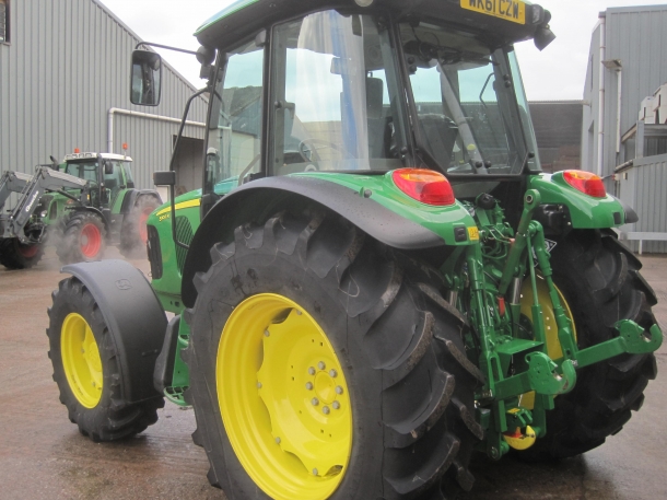 John Deere 5100R