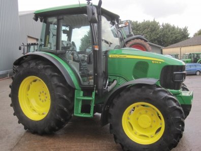John Deere 5100R
