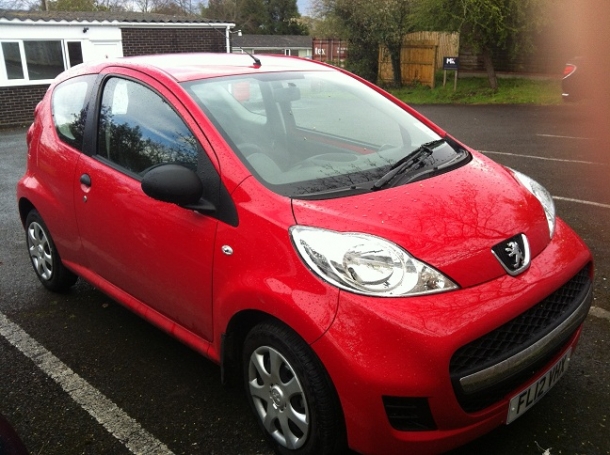 Peugeot 107 1.0 Urban Lite manual