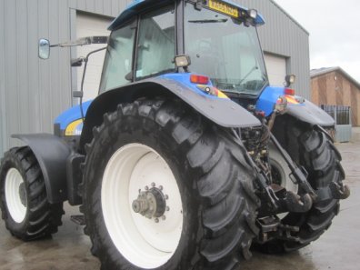 New Holland TM175