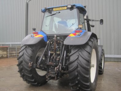 New Holland TM175
