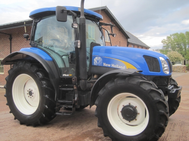 New Holland T6030 Plus