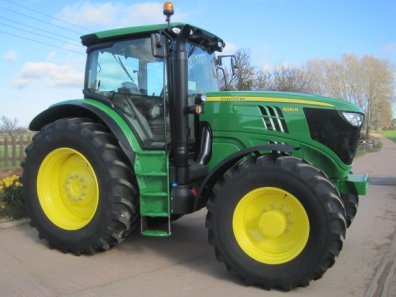 John Deere 6210R