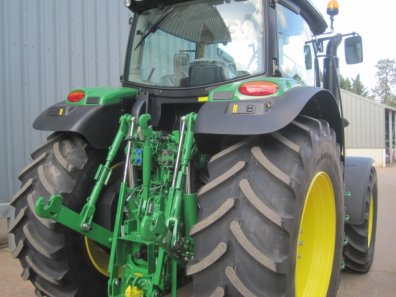 John Deere 6210R