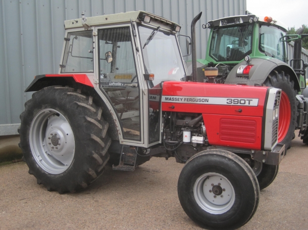 Massey Ferguson 390T