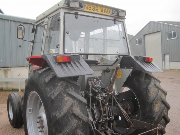 Massey Ferguson 390T
