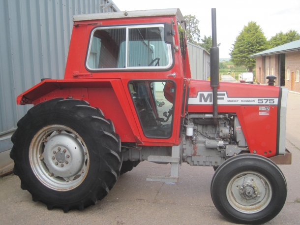 Massey Ferguson 575