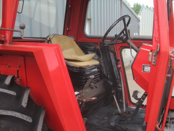 Massey Ferguson 575