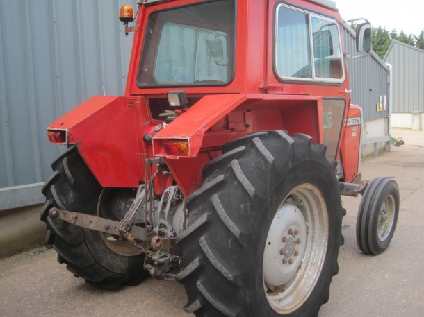 Massey Ferguson 575