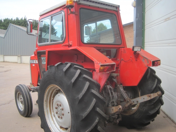 Massey Ferguson 575