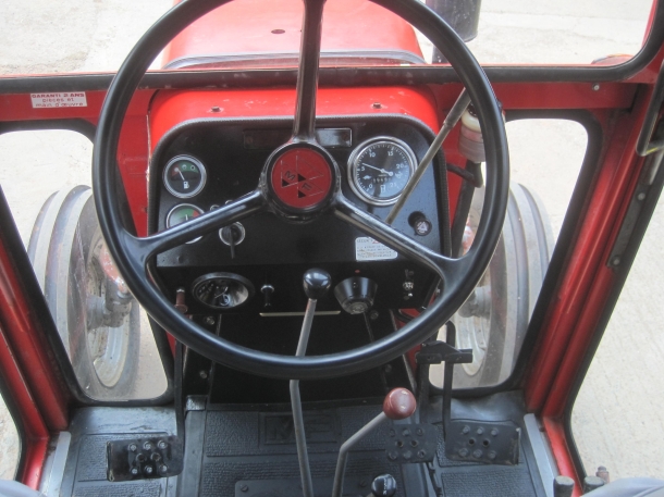 Massey Ferguson 575